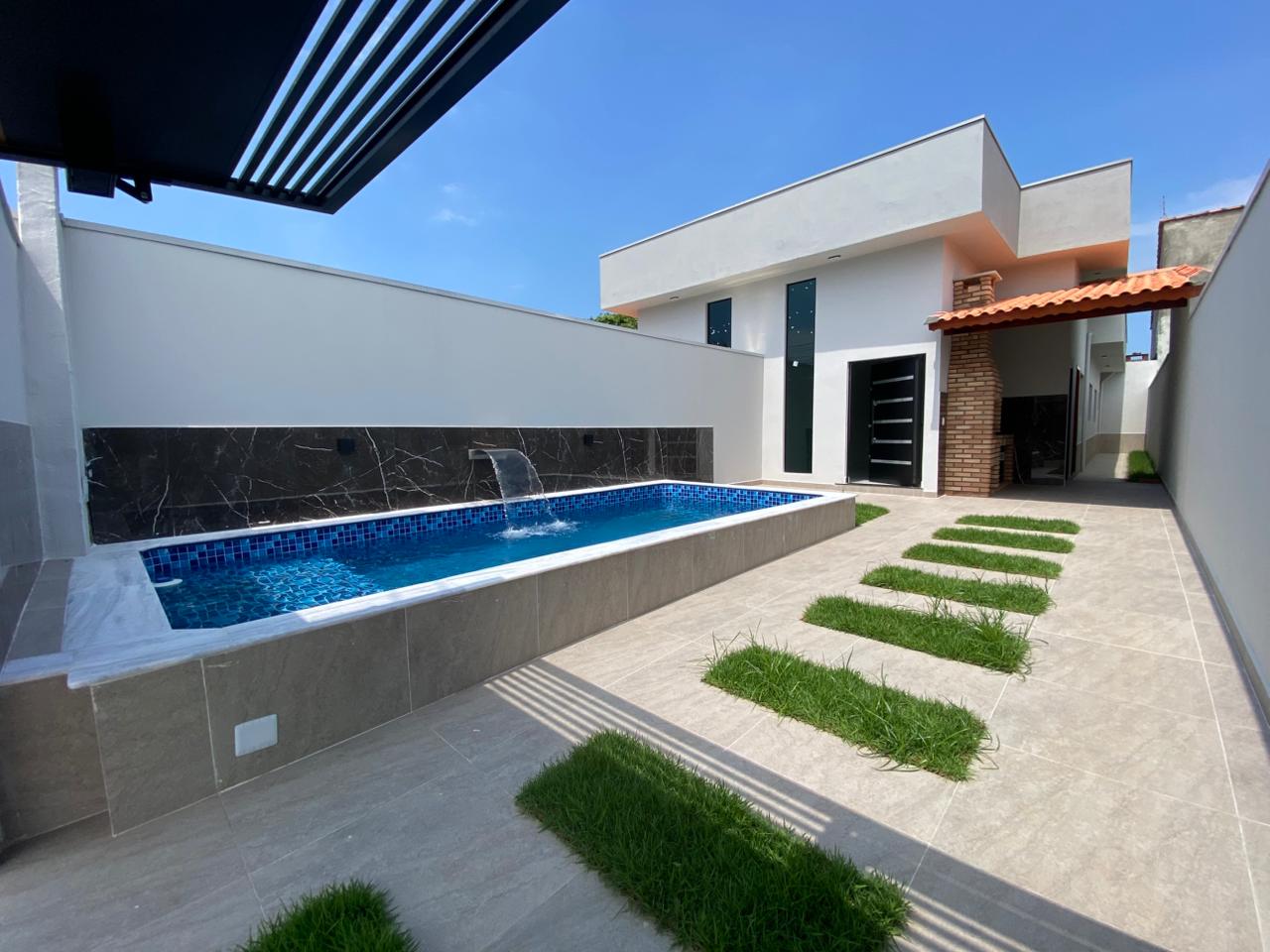 CAS261362 Casa Nova com Piscina e Hidro em Itanhaém – 02 Dormitórios a 600m do Mar