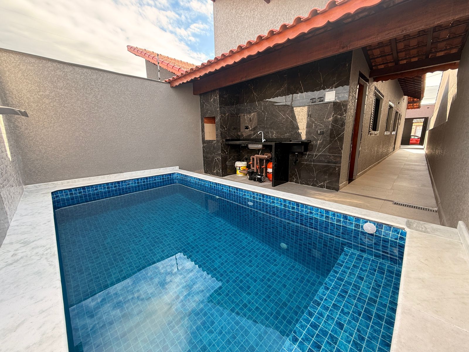 Casa Nova no Balneário Verde Mar Itanhaém – 02 Dormitórios com Piscina