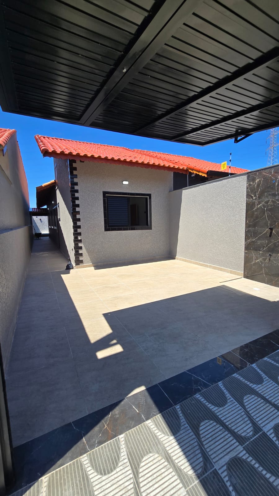 Casa Nova no Balneário Verde Mar Itanhaém – 02 Dormitórios com Piscina