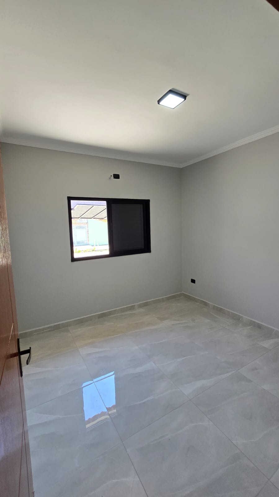 Casa Nova no Balneário Verde Mar Itanhaém – 02 Dormitórios com Piscina