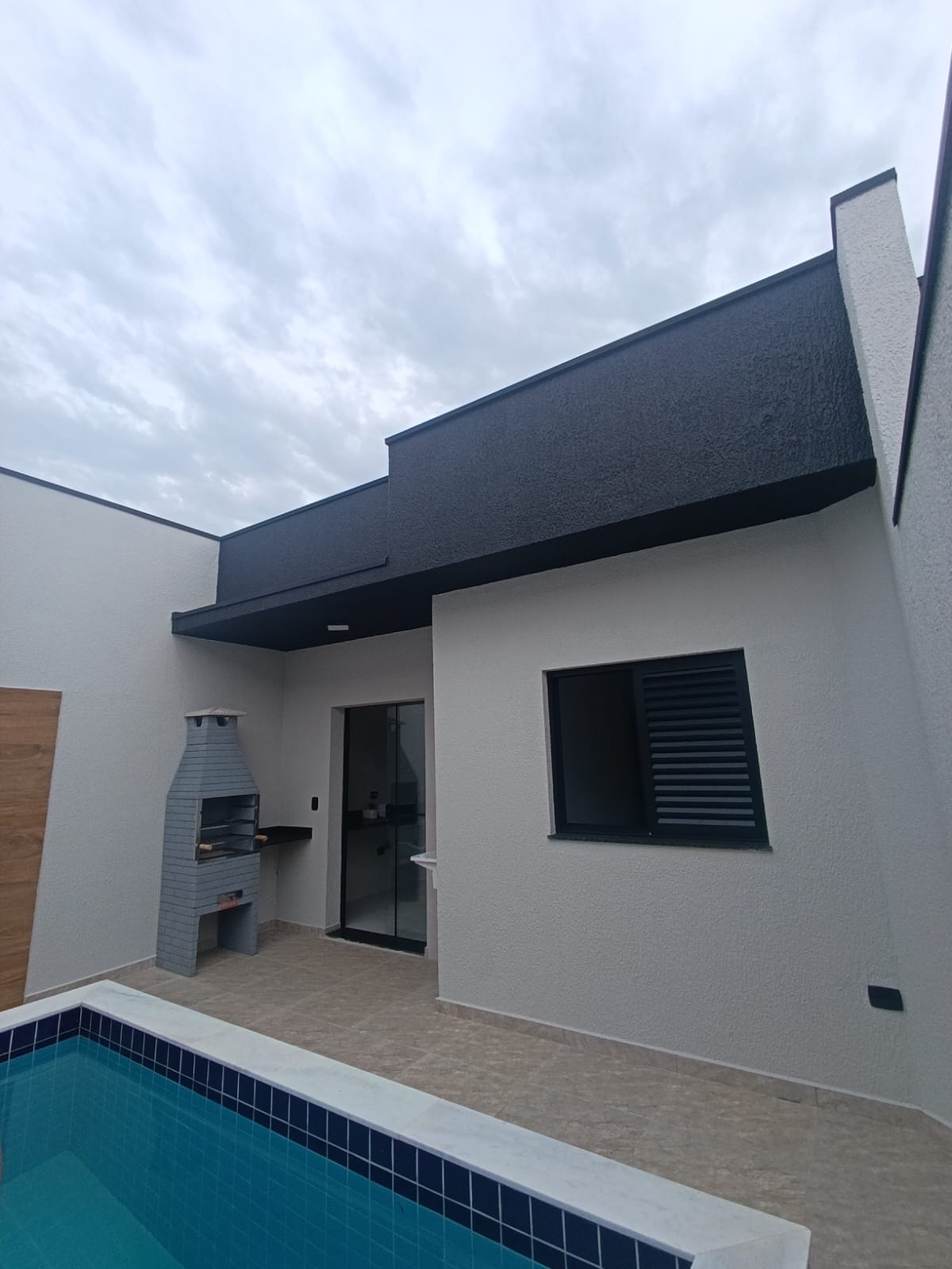 CAS261373 Casa em Condomínio Fechado à Venda em Itanhaém – Frente Mar com Piscina