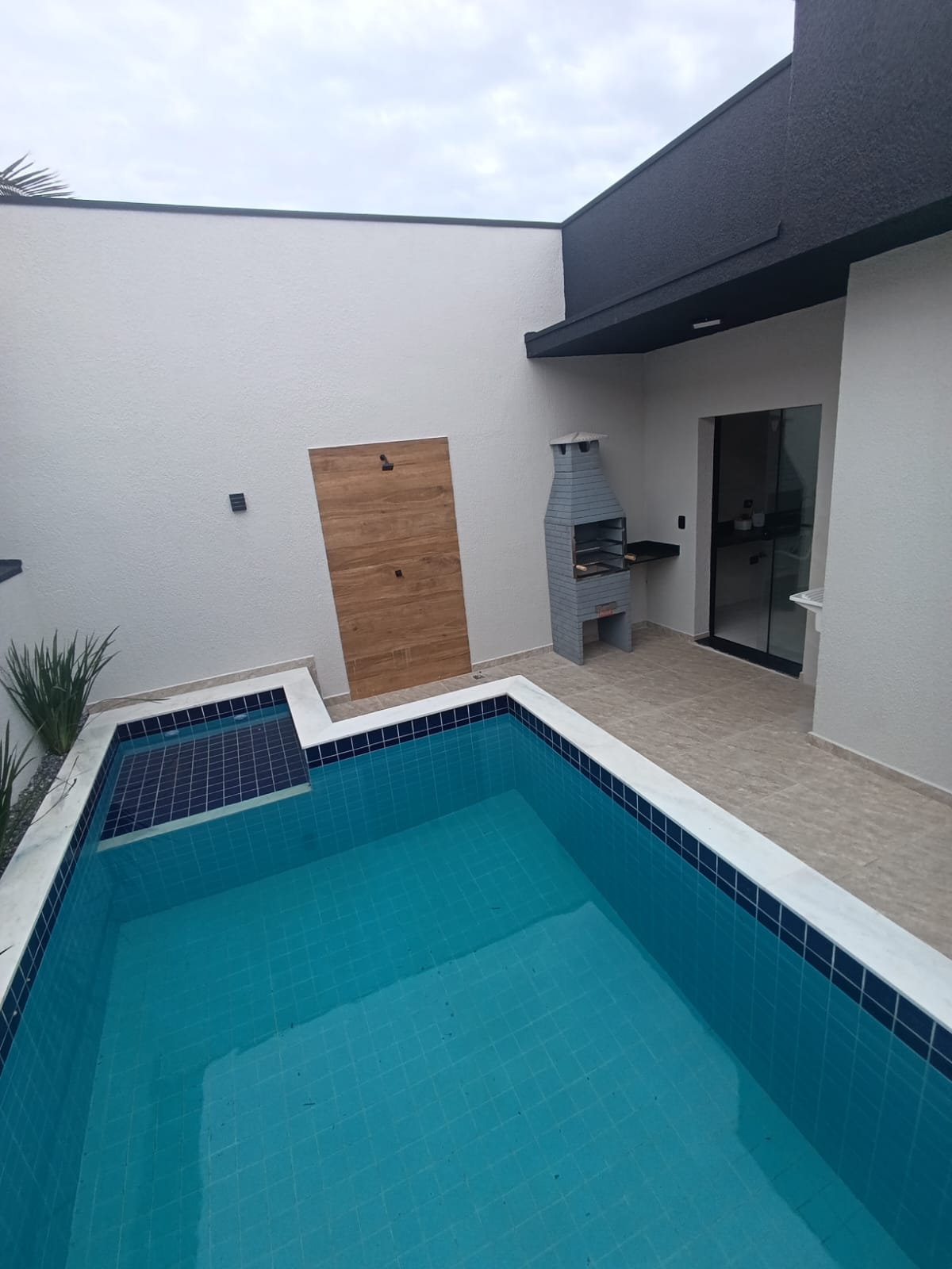 CAS261374 Casa em Condomínio Fechado à Venda em Itanhaém – Frente Mar com Piscina