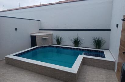 CAS261374 Casa em Condomínio Fechado à Venda em Itanhaém – Frente Mar com Piscina