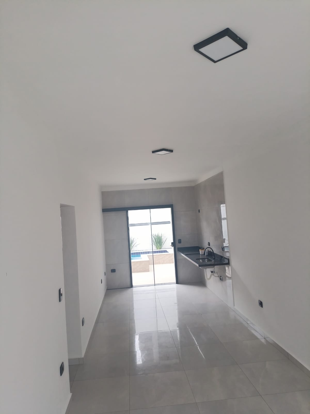 CAS261374 Casa em Condomínio Fechado à Venda em Itanhaém – Frente Mar com Piscina