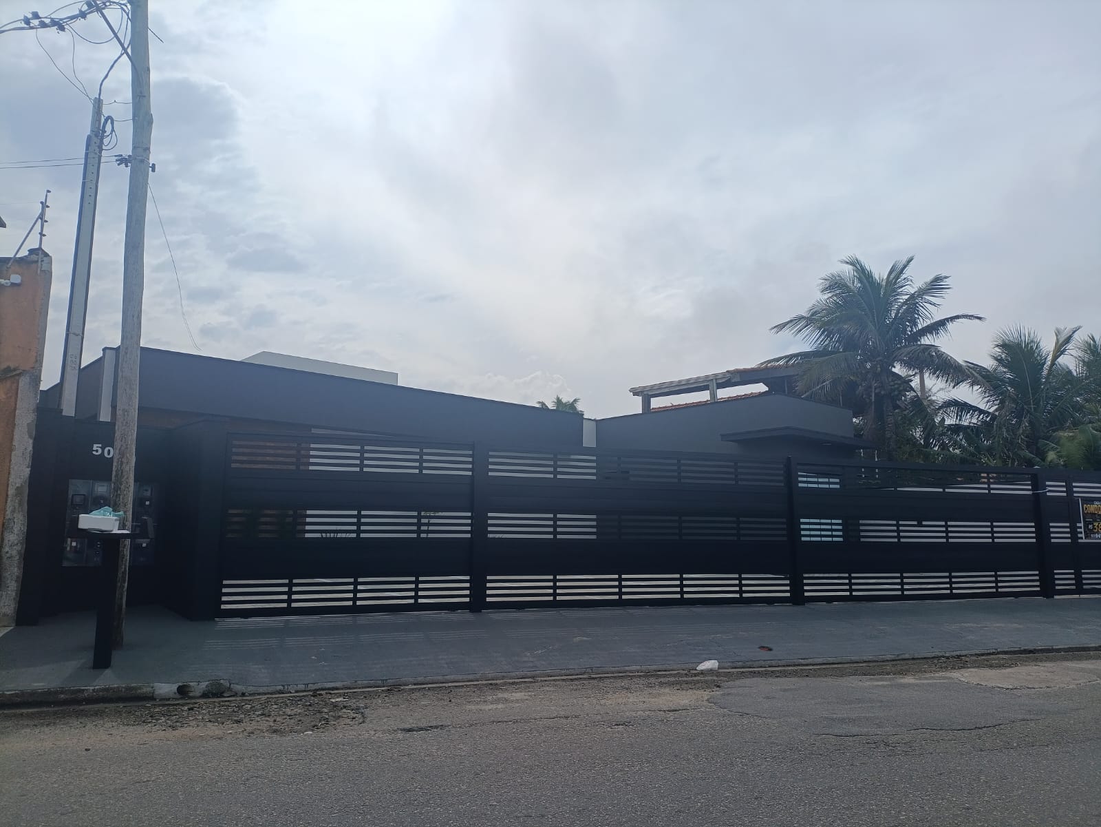 CAS261373 Casa em Condomínio Fechado à Venda em Itanhaém – Frente Mar com Piscina
