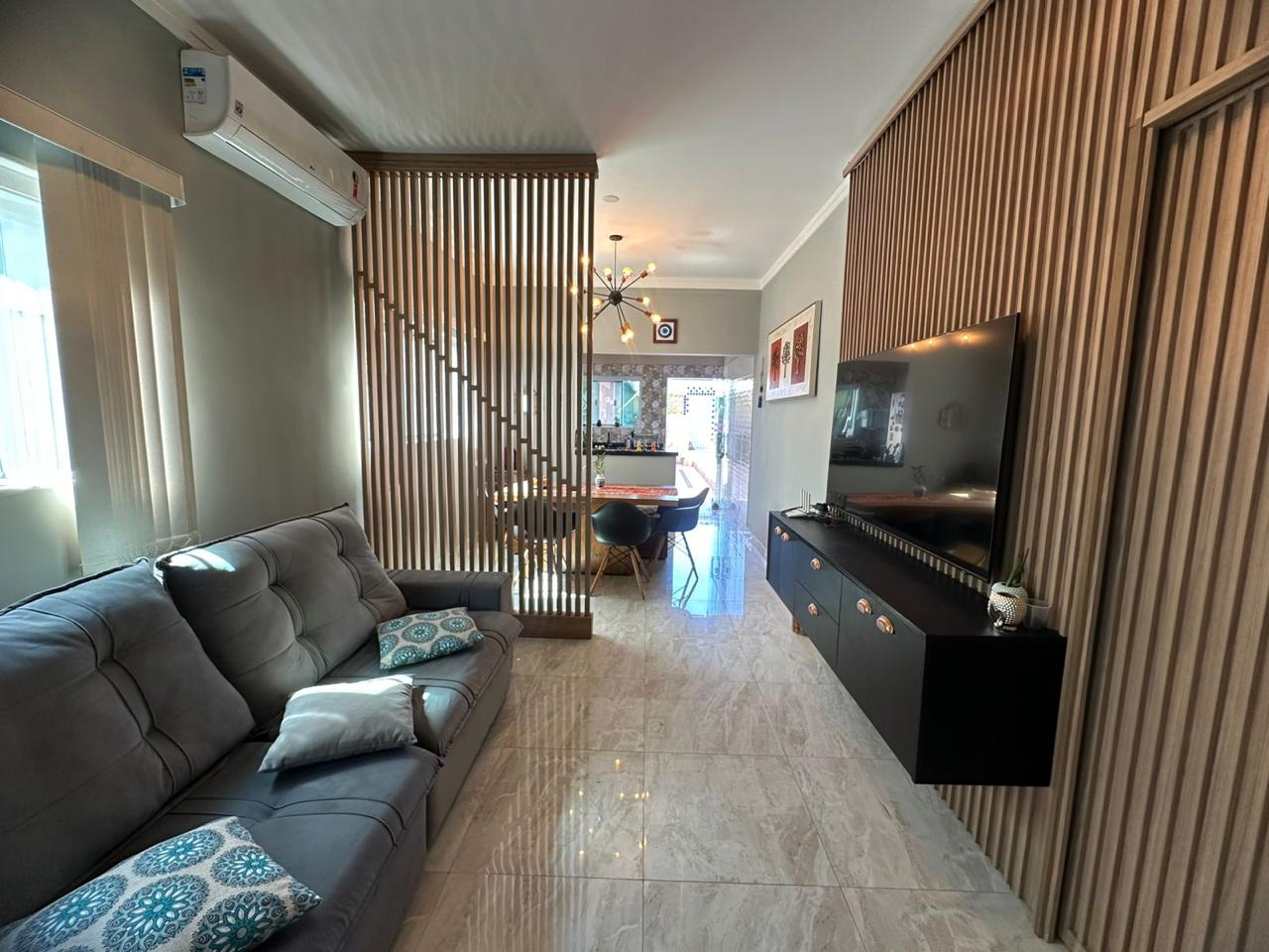 CAS261380 Casa Mobiliada à Venda em Itanhaém – 02 Dormitórios com Piscina de 9 Metros
