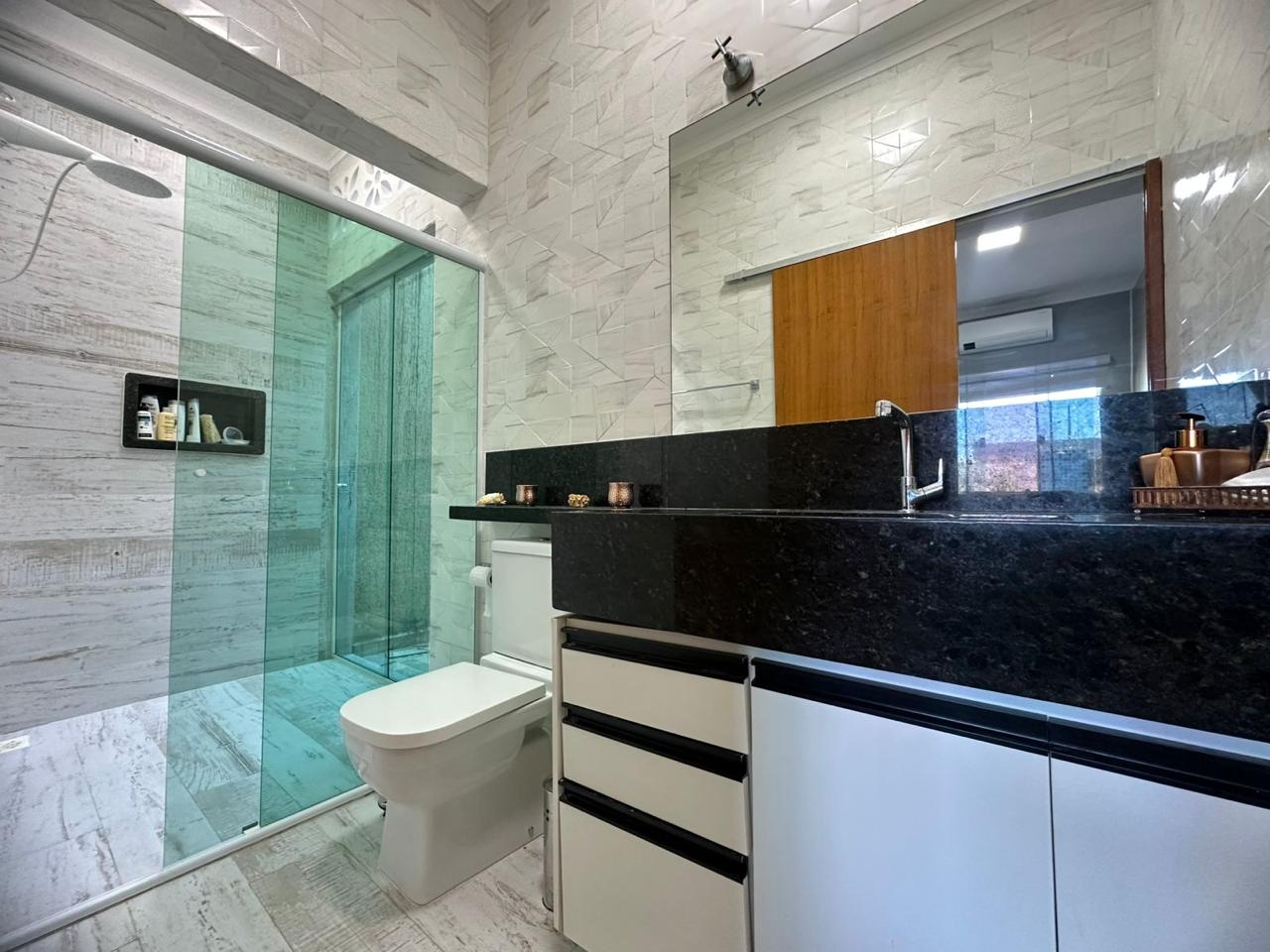 CAS261380 Casa Mobiliada à Venda em Itanhaém – 02 Dormitórios com Piscina de 9 Metros