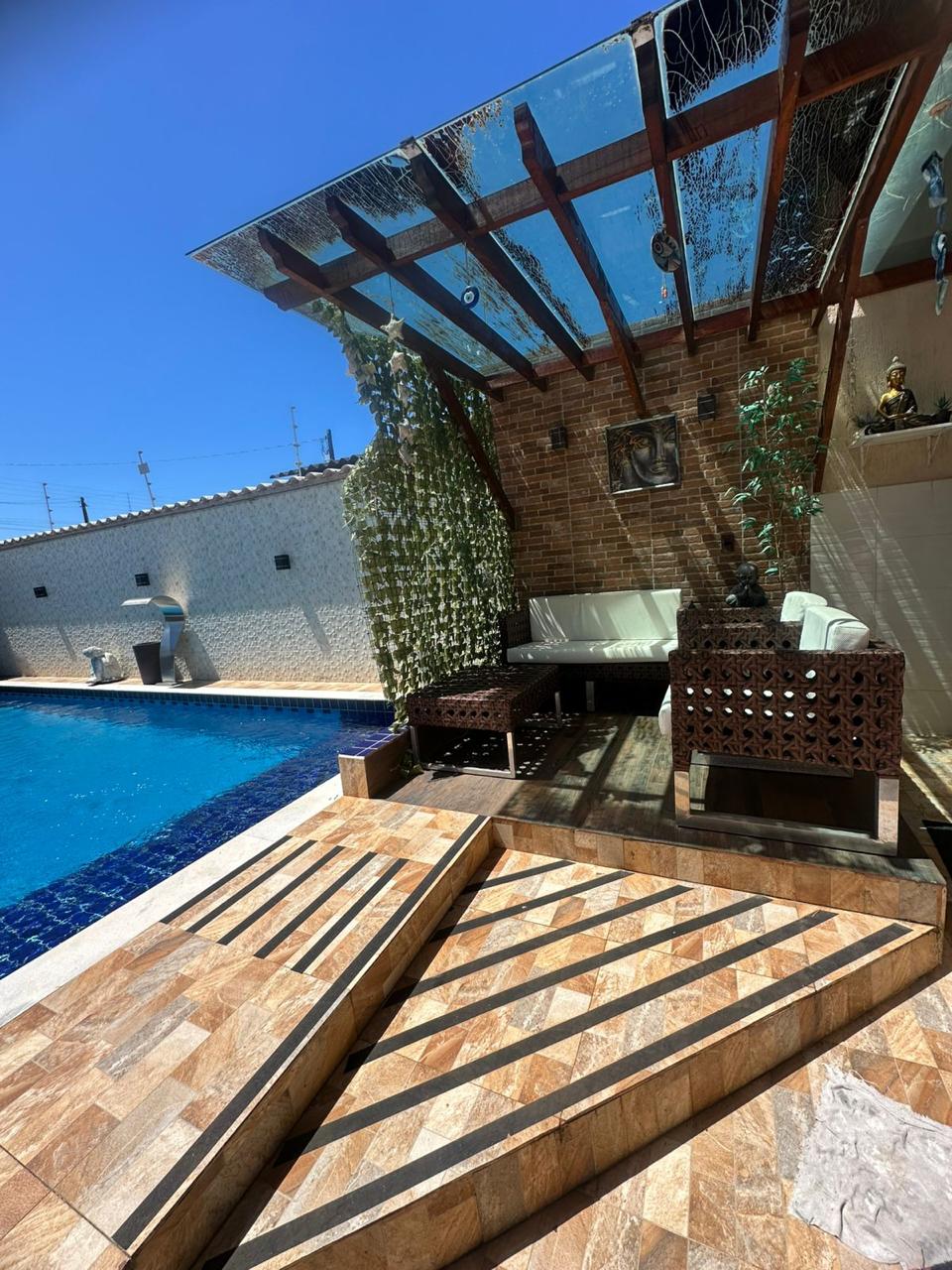 CAS261380 Casa Mobiliada à Venda em Itanhaém – 02 Dormitórios com Piscina de 9 Metros