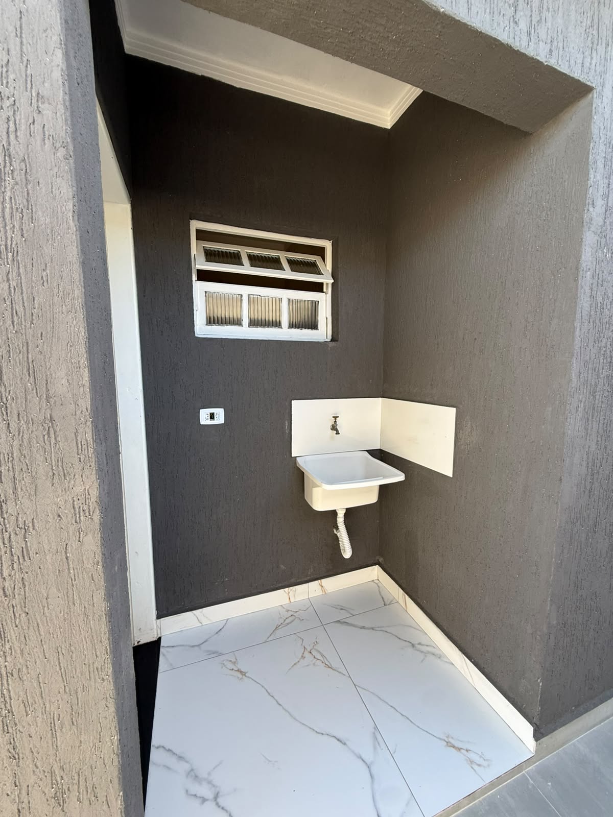CAS261384 Casa Reformada na Vila Seabra Itanhaém – 02 Dormitórios com Espaço Gourmet
