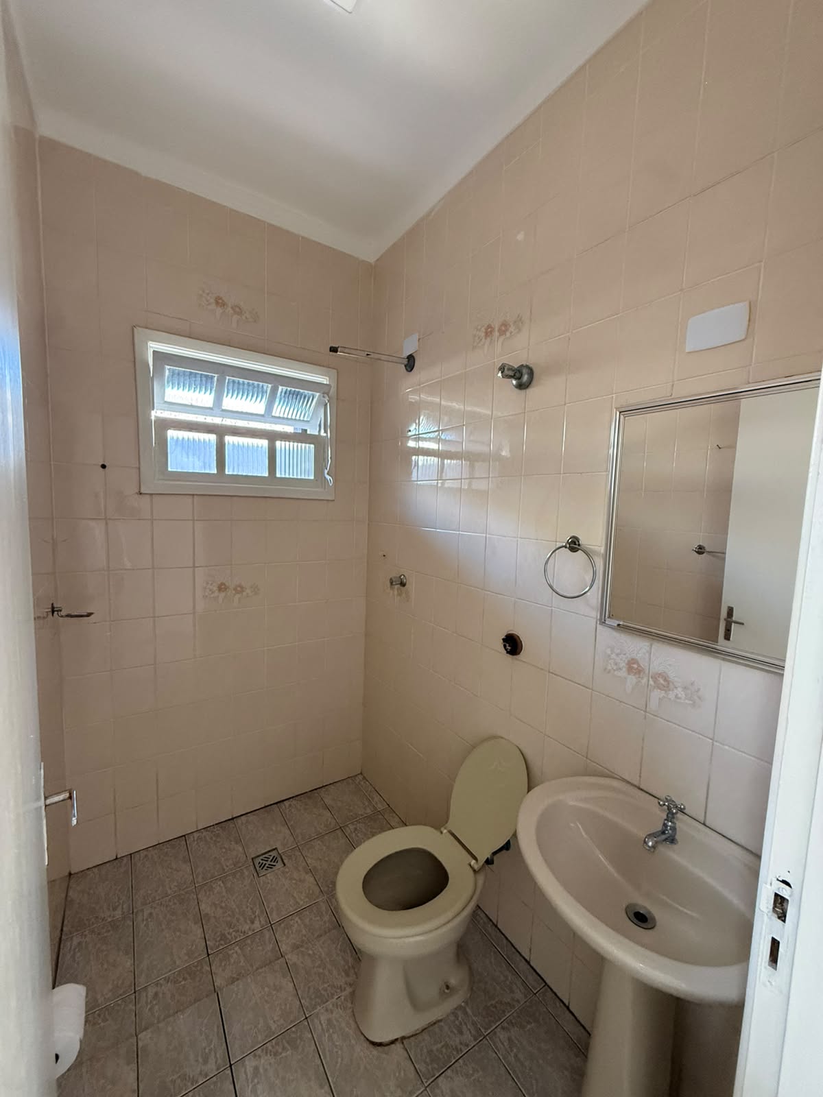 CAS261384 Casa Reformada na Vila Seabra Itanhaém – 02 Dormitórios com Espaço Gourmet