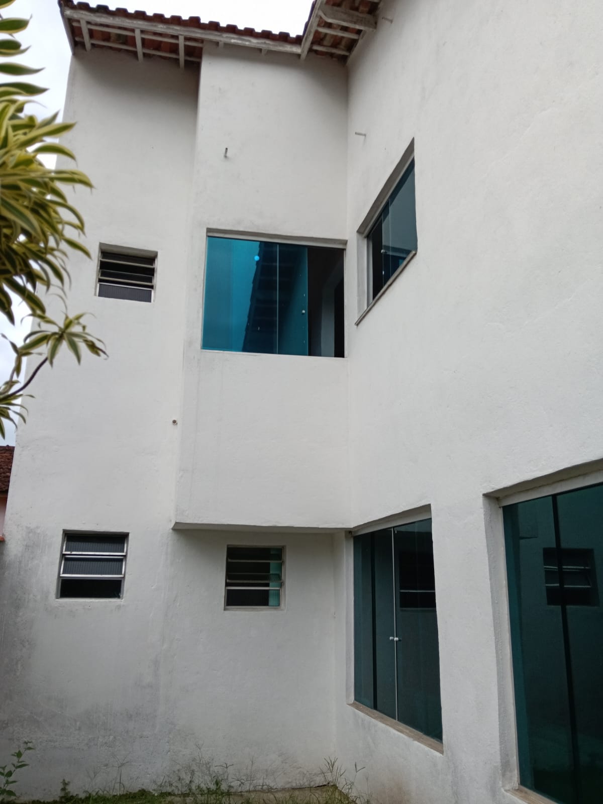 CAS261386 Casa de Alto Espaço em Itanhaém – 05 Suítes e 07 Vagas de Garagem