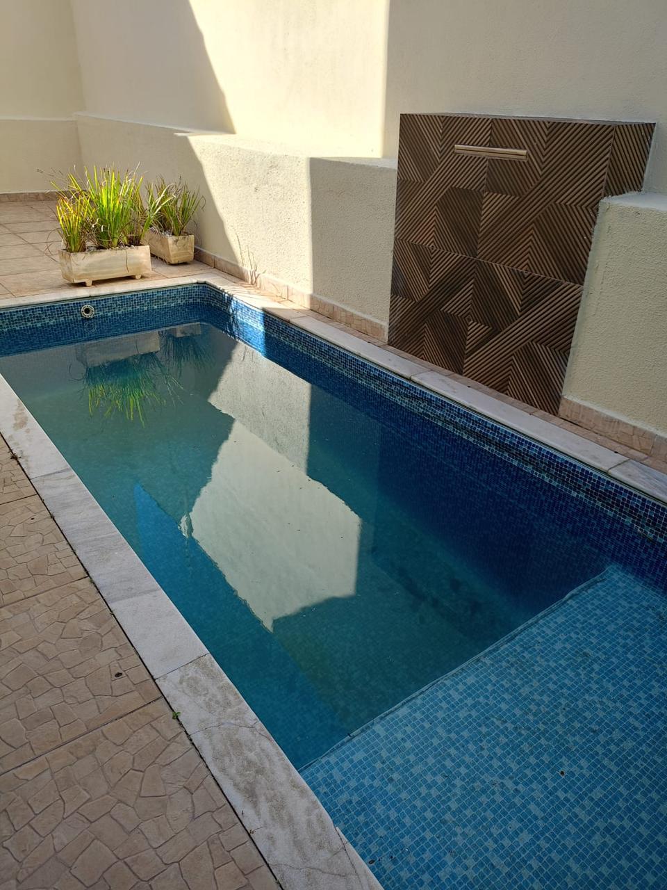 CAS261390 Sobrado em Condomínio em Itanhaém – 02 Suítes Planejadas com Piscina