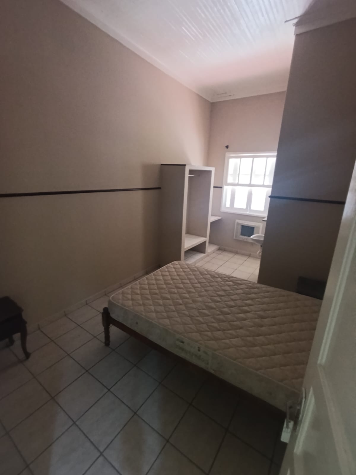 CAS261396 Hotel Pousada à Venda no Centro do Suarão Itanhaém – 24 Apartamentos e Piscina