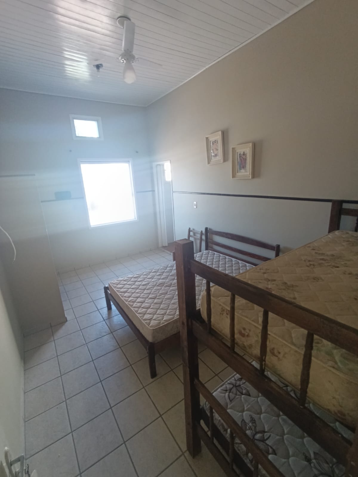 CAS261396 Hotel Pousada à Venda no Centro do Suarão Itanhaém – 24 Apartamentos e Piscina