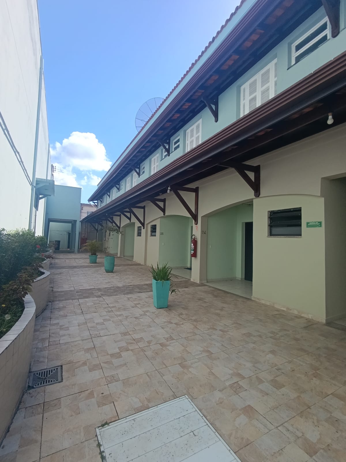 CAS261396 Hotel Pousada à Venda no Centro do Suarão Itanhaém – 24 Apartamentos e Piscina