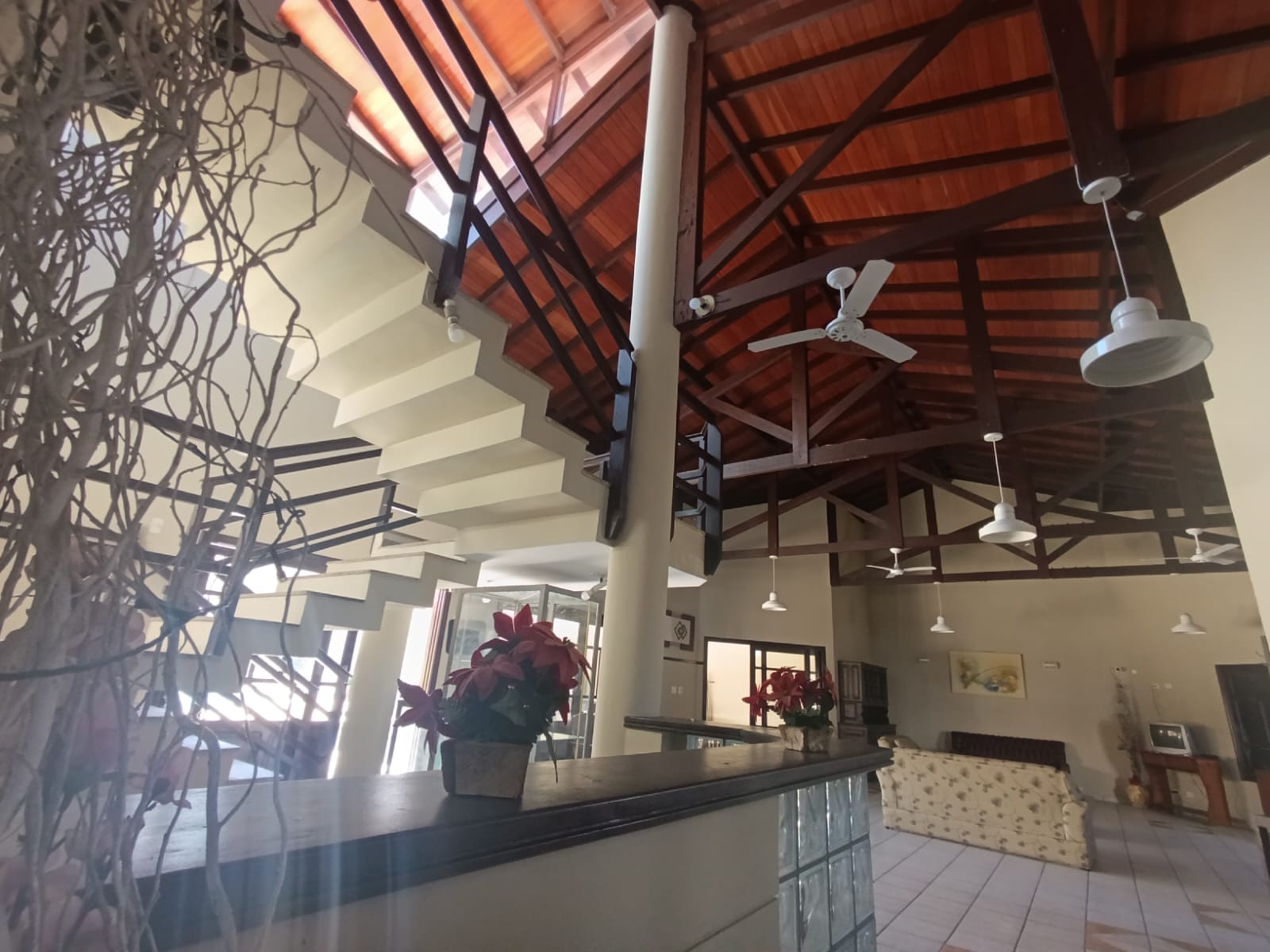 CAS261396 Hotel Pousada à Venda no Centro do Suarão Itanhaém – 24 Apartamentos e Piscina