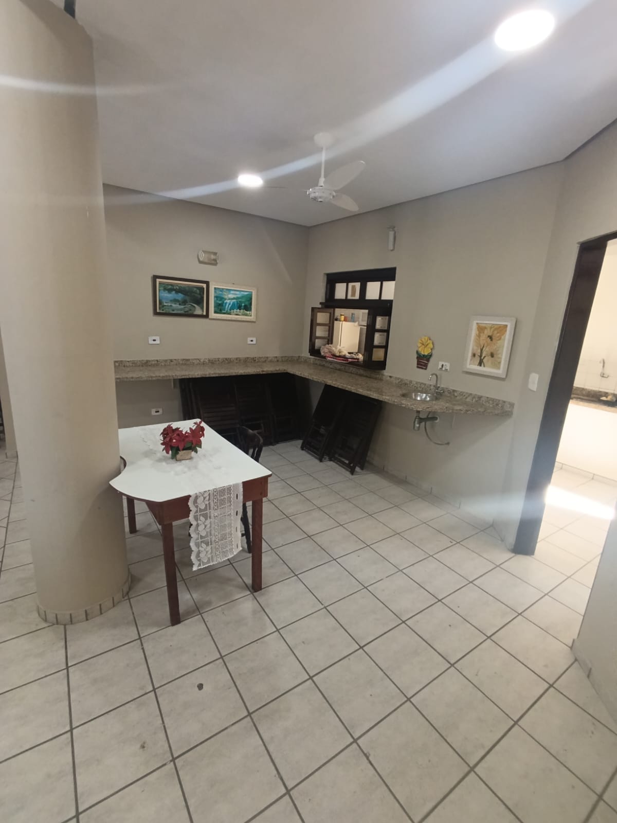 CAS261396 Hotel Pousada à Venda no Centro do Suarão Itanhaém – 24 Apartamentos e Piscina