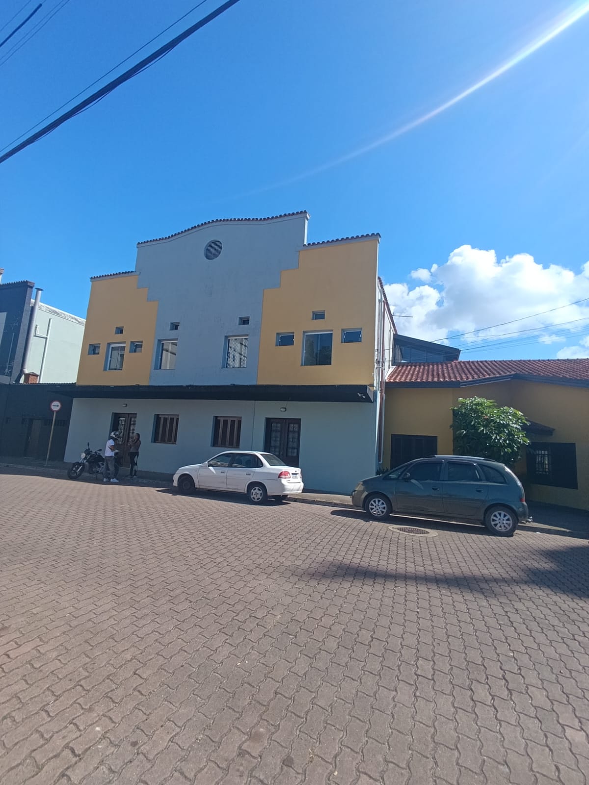 CAS261396 Hotel Pousada à Venda no Centro do Suarão Itanhaém – 24 Apartamentos e Piscina