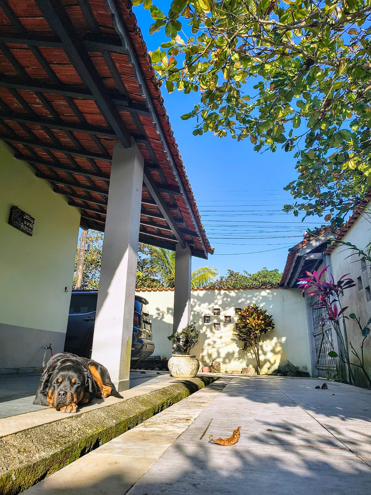 CAS261397 Casa Reformada no Satélite Itanhaém – 02 Dormitórios a 70m da Praia