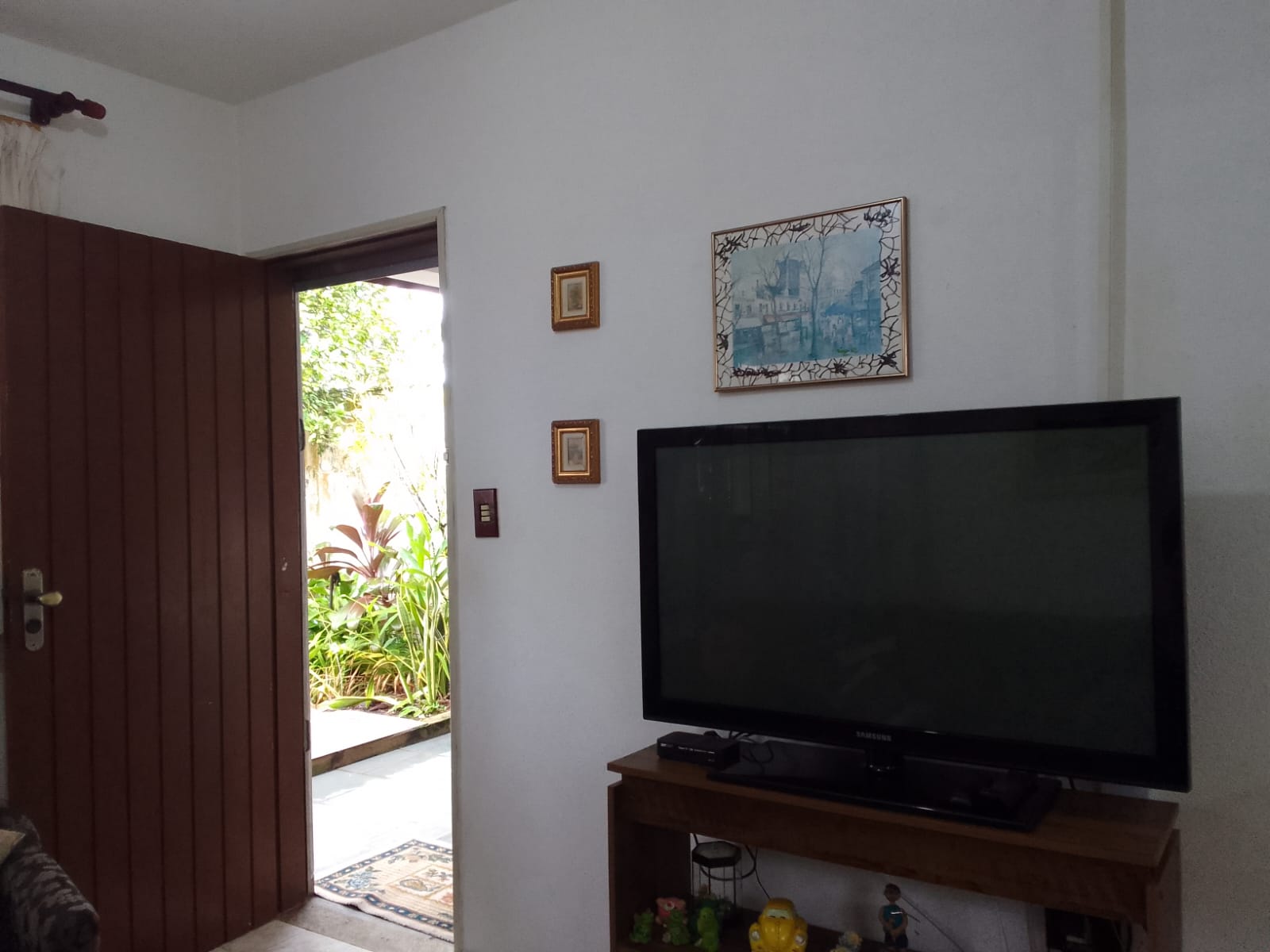 CAS261398 Casa de Terreno Inteiro em Itanhaém – 02 Dormitórios e Quintal Amplo