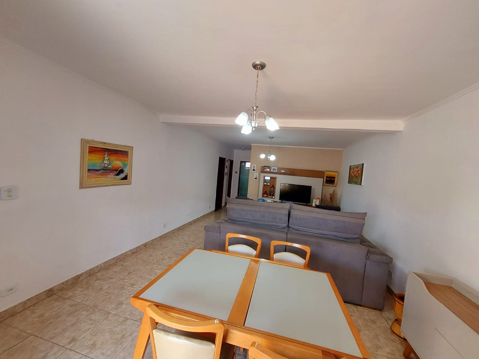 CAS261400 Casa Reformada com Piscina a 280m da Praia – Semimobiliada e com Edícula