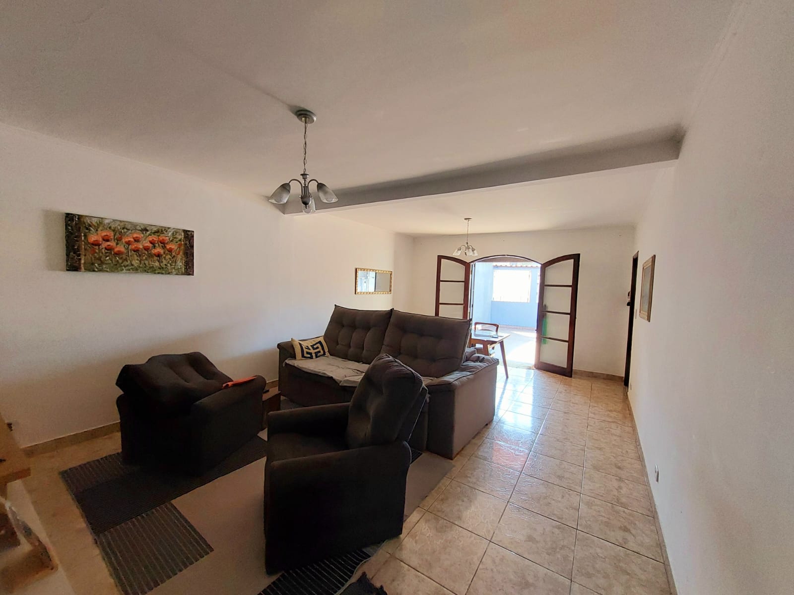 CAS261400 Casa Reformada com Piscina a 280m da Praia – Semimobiliada e com Edícula