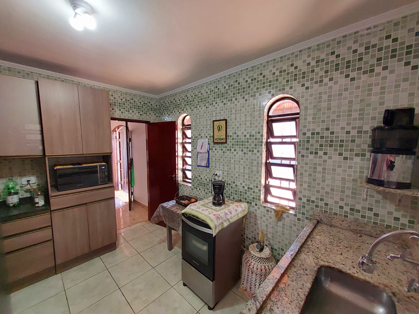 CAS261400 Casa Reformada com Piscina a 280m da Praia – Semimobiliada e com Edícula