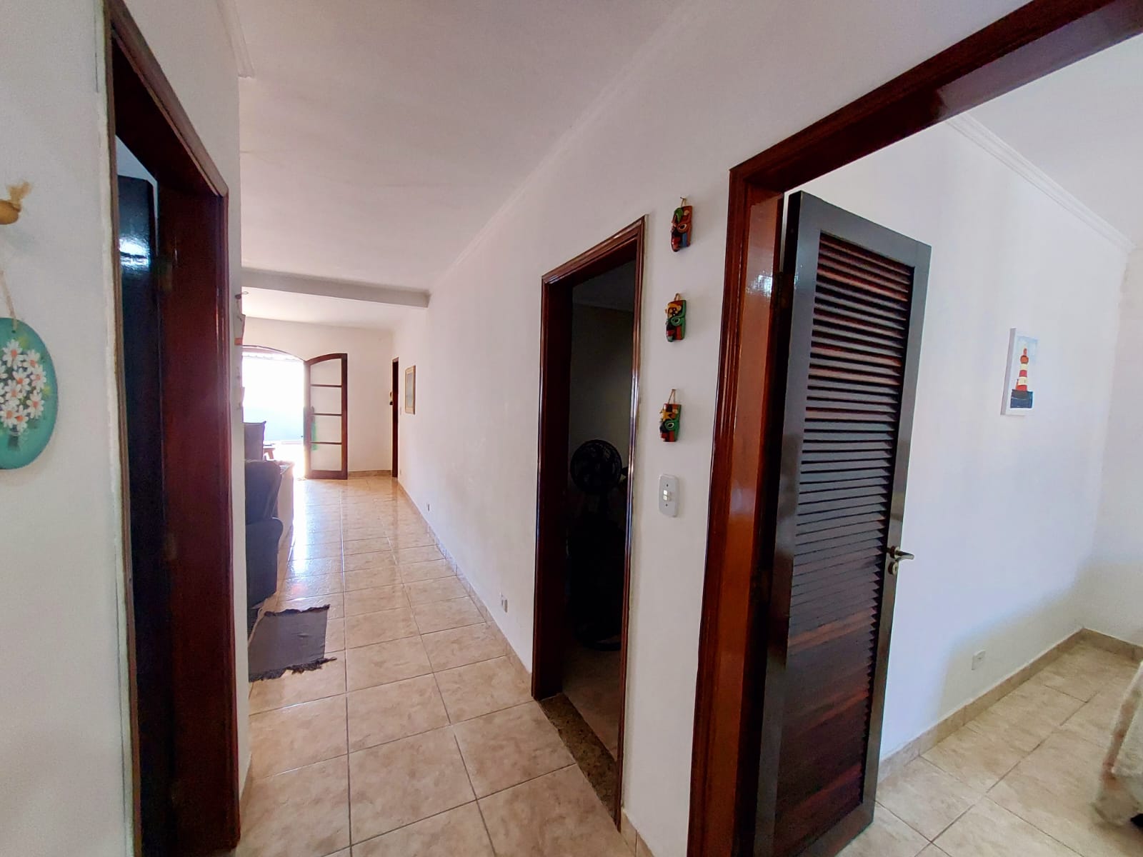 CAS261400 Casa Reformada com Piscina a 280m da Praia – Semimobiliada e com Edícula