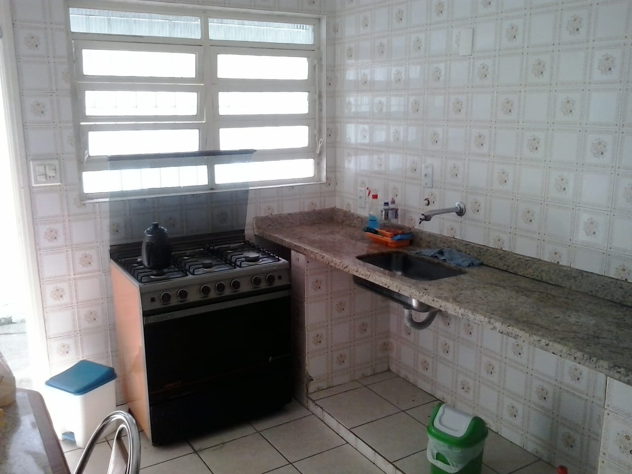 -CAS261402 Casa Térrea com 02 Salas em Itanhaém – Quintal Amplo com Espaço para Piscina