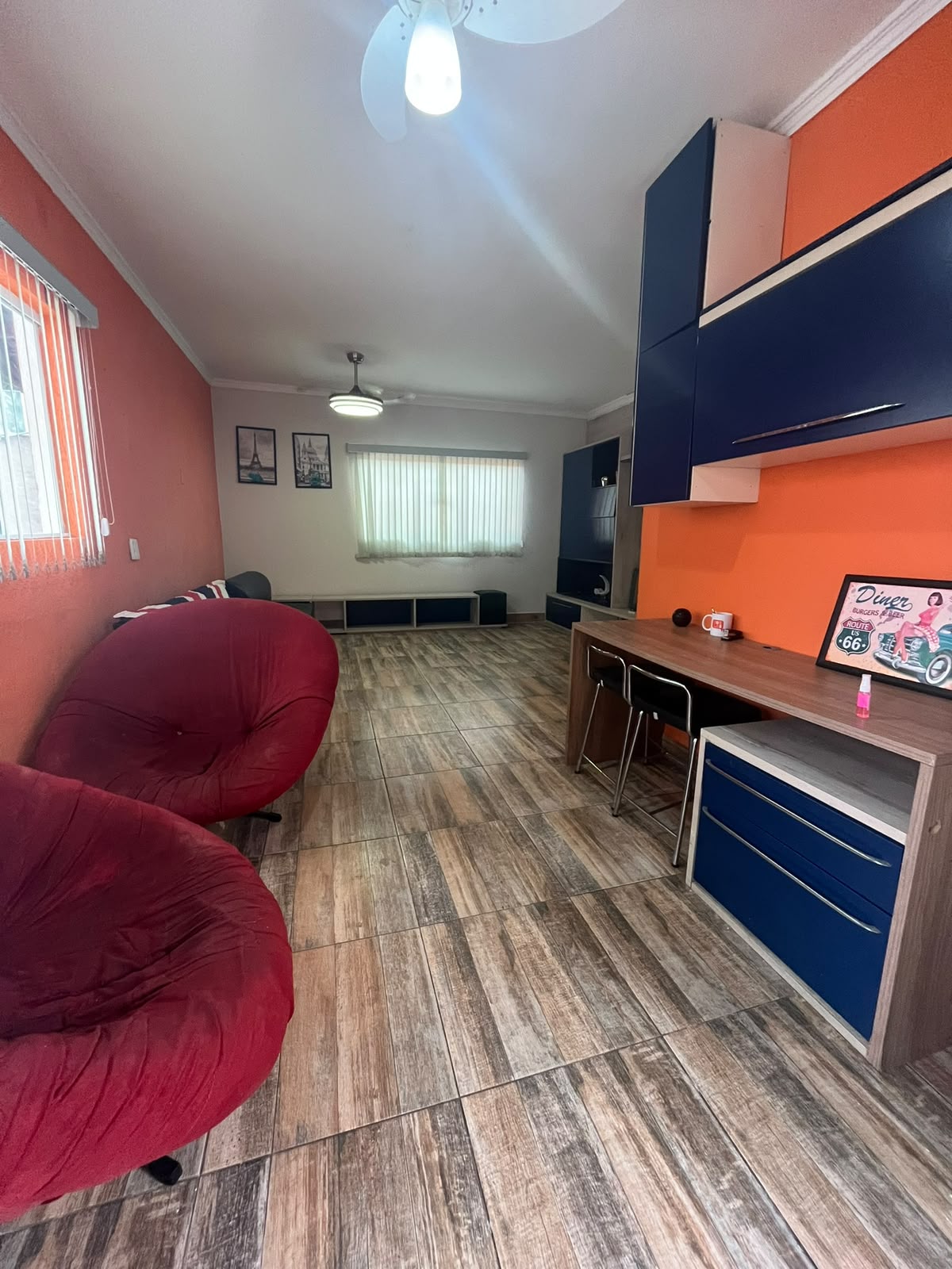 CAS261406 Casa Porteira Fechada nos Campos Elíseos Itanhaém – 05 Dormitórios com Piscina a 50m da Praia