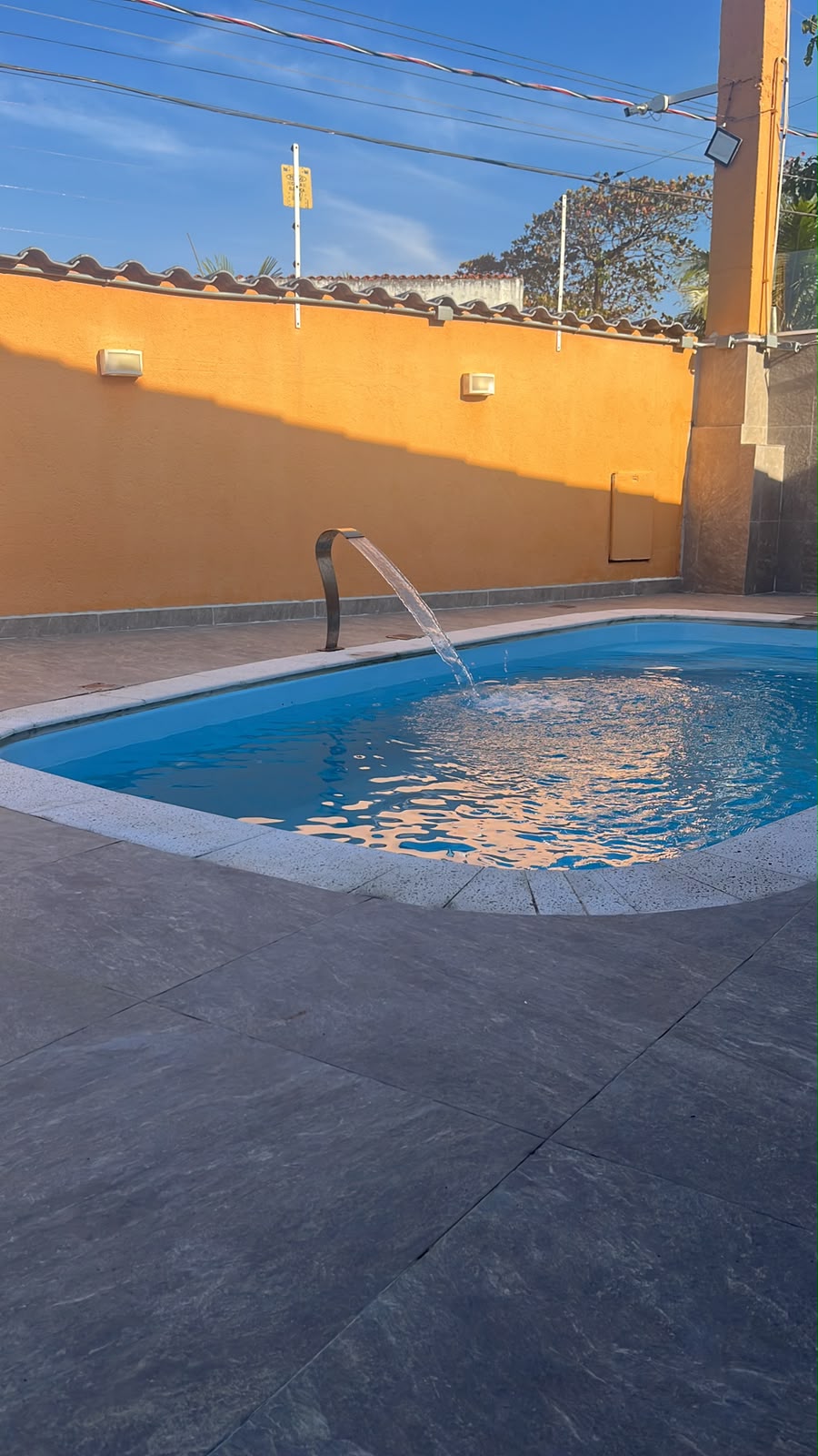 CAS261406 Casa Porteira Fechada nos Campos Elíseos Itanhaém – 05 Dormitórios com Piscina a 50m da Praia