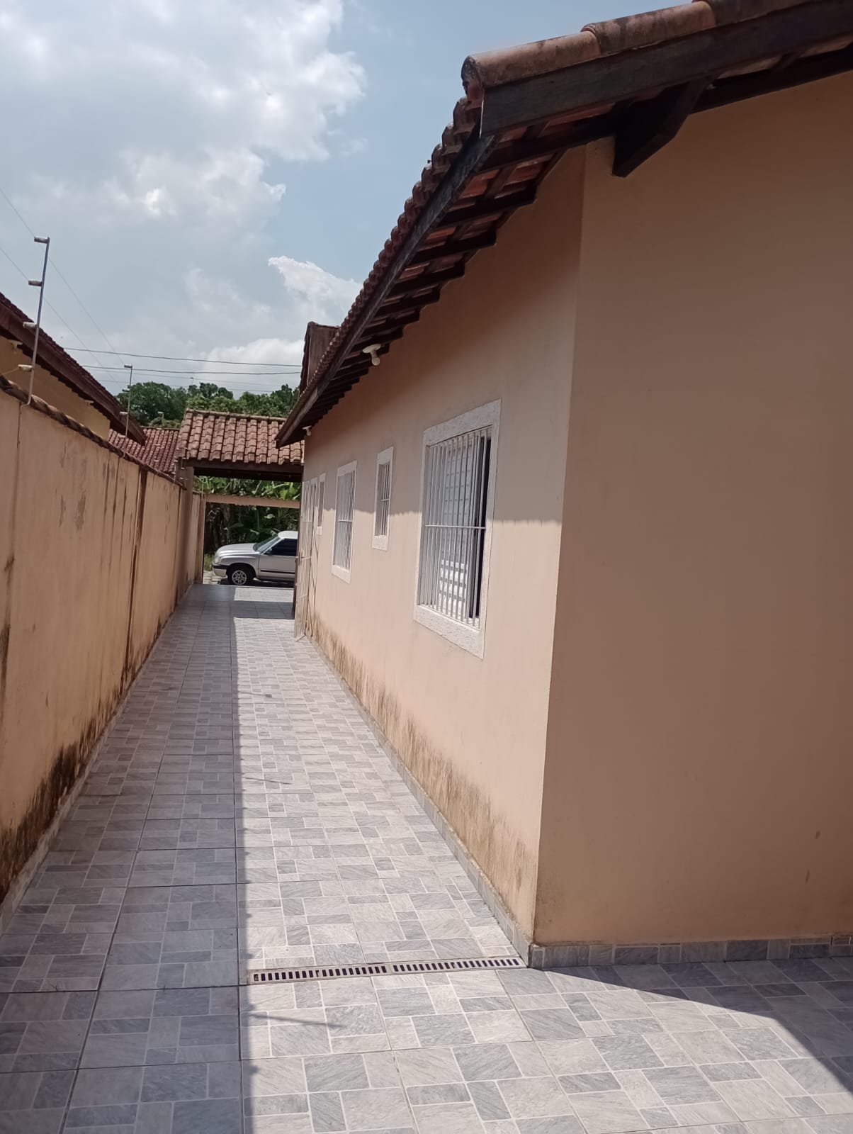 CASA NA PRAIA PARA LOCAÇÃO FIXA DE 02 DORMITORIOS, SENDO 01 SUITE EM EM ITANHAÉM/SP
