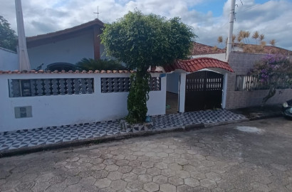 NÃO PERCA ESTA OPORTUNIDADE!!! CASA NO CENTRO DO SUARÃO A 400 METROS DO MAR EM ITANHAÉM/SP
