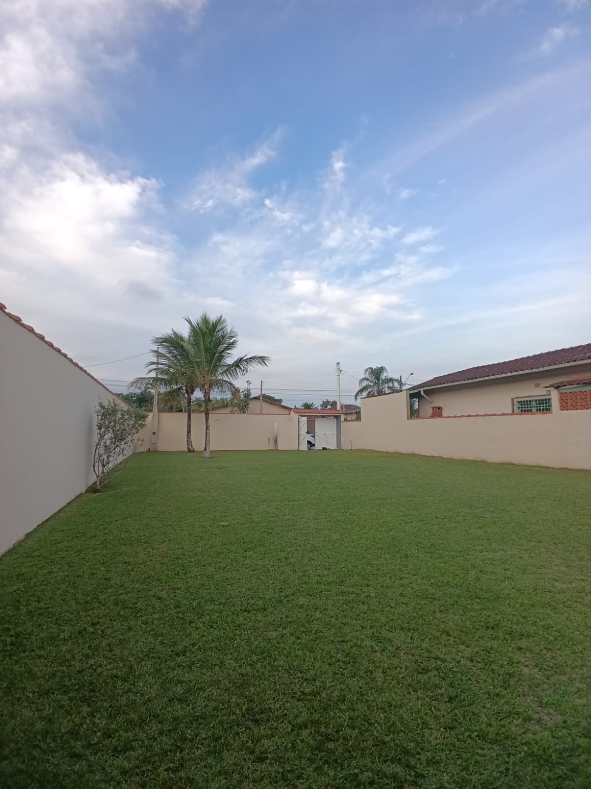 Casa Para Venda  em Suarão a 300 metros da Praia em Itanhaém, SP