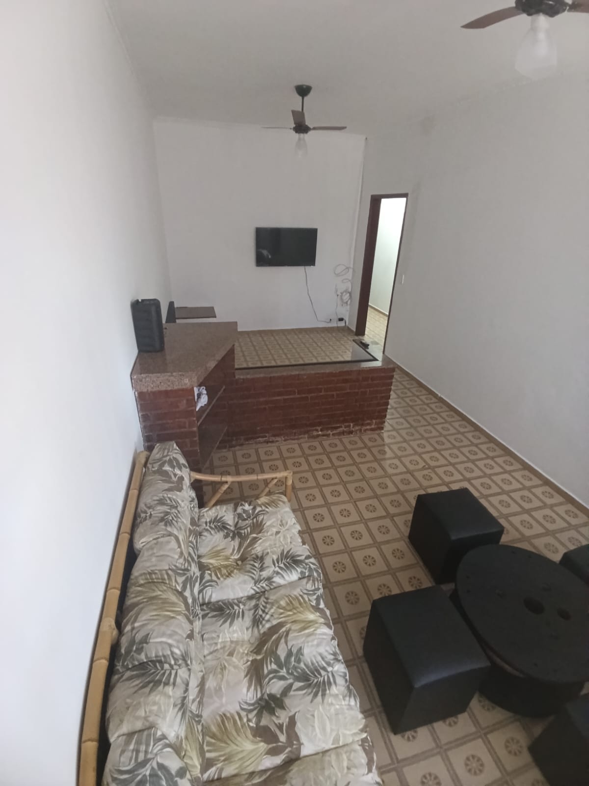 LINDA CASA PARA VENDA NA PRAIA A DUAS QUADRAS DO MAR EM ITANHAEM/SP