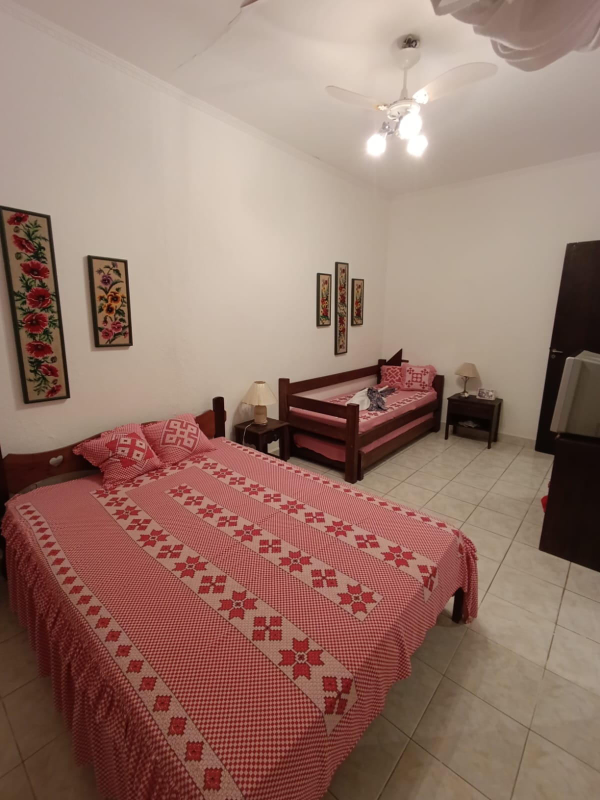 NÃO PERCA ESTA OPORTUNIDADE!!! CASA DE NOVELA PARA VENDA COM 05 DORMITORIOS NO JD SURÃO A 30 METROS DO MAR EM ITANHAÉM/S