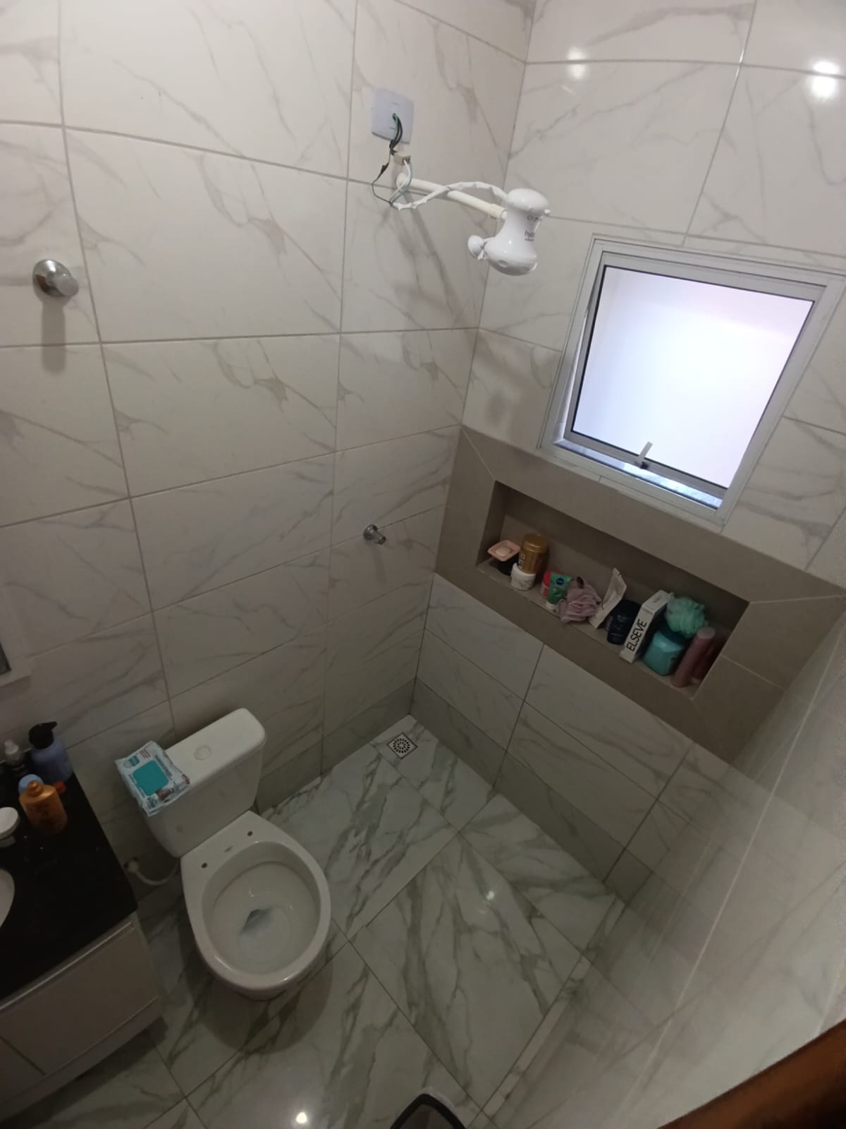 CASA NOVA COM PISCINA PARA VENDA NA PRAIA, NO SUARÃO A 500 METROS DO MAR EM ITANHAÉM/SP