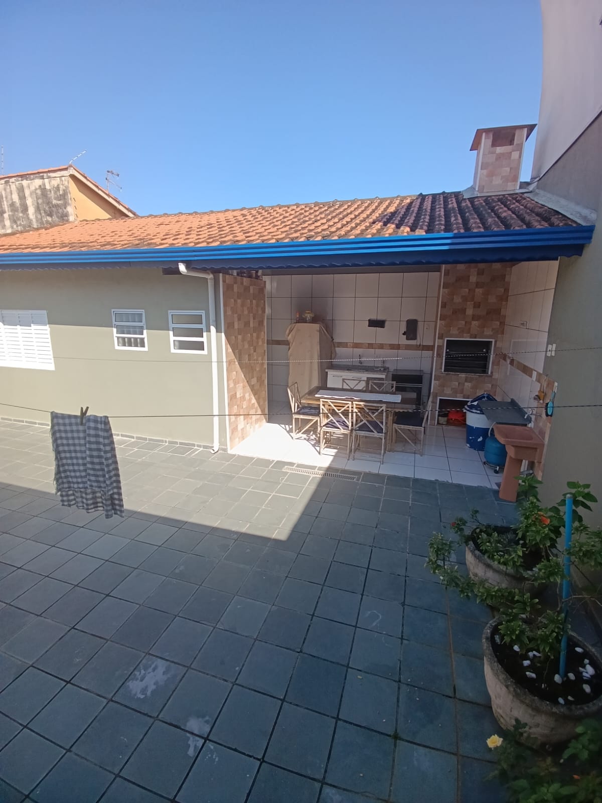 Casa para venda na praia com 03 dormitórios e edícula