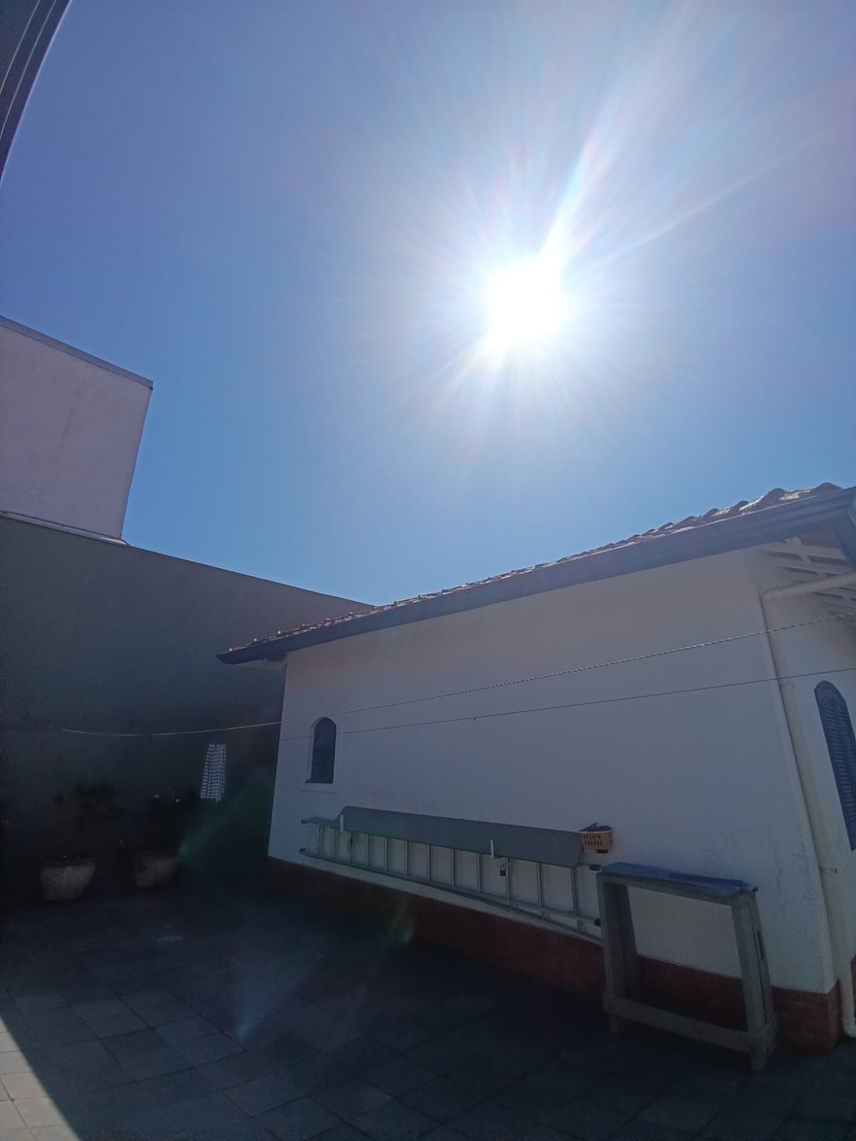 Casa para venda na praia com 03 dormitórios e edícula