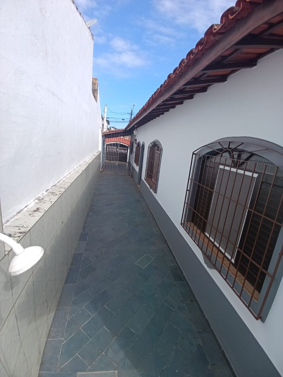 NÃO PERCA ESTA OPORTUNIDADE!!! CASA NO CENTRO DO SUARÃO A 400 METROS DO MAR EM ITANHAÉM/SP